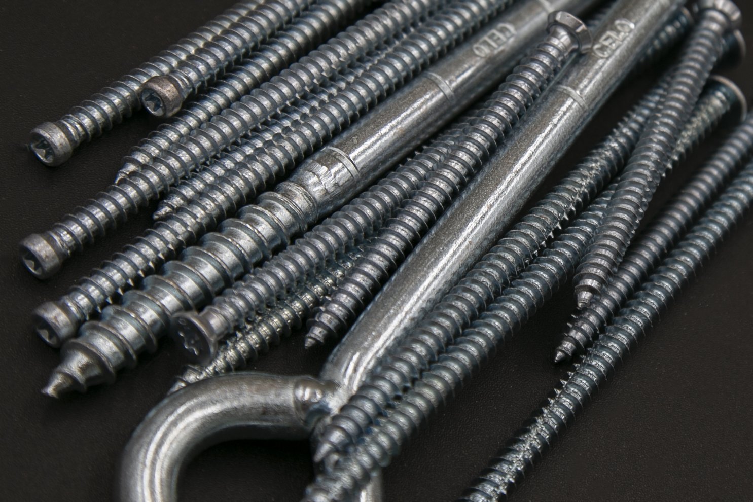 Schrauben f. Bauelemente