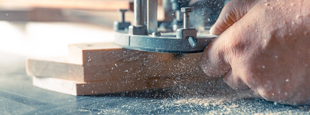 Senken und Entgraten